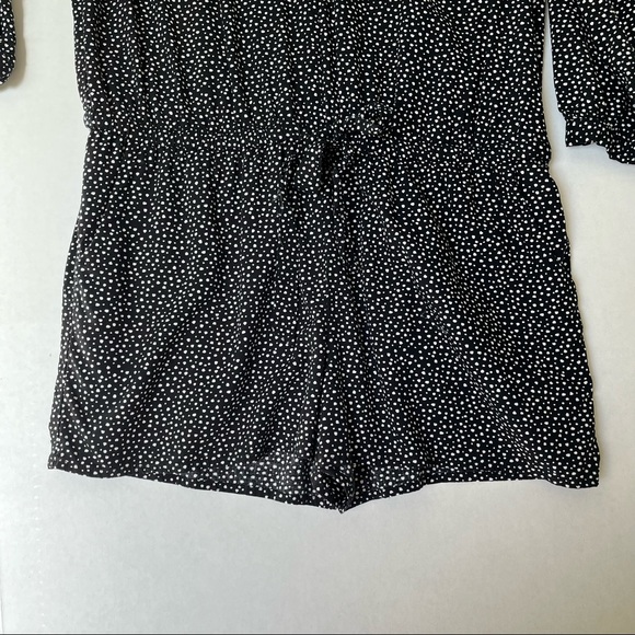 Banana Republic women’s 3/4 sleeve polka dot romper, small, black and white - Picture 6 of 10
